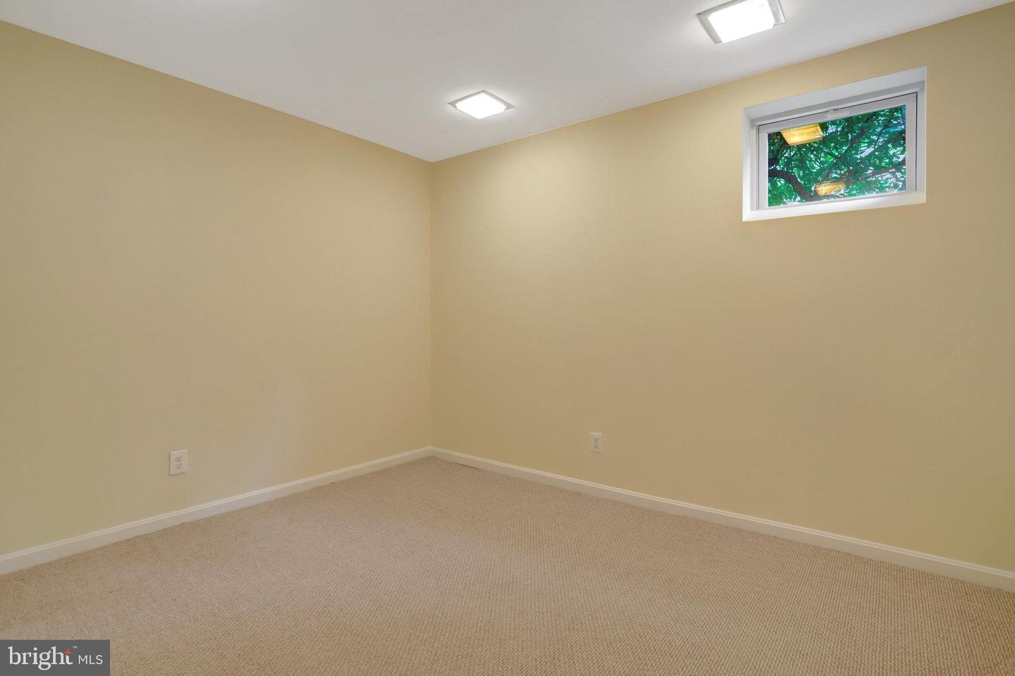 8706 FOX RIDGE RD, SPRINGFIELD, Virginia 22152, 4 Bedrooms Bedrooms, ,3 BathroomsBathrooms,Residential,For sale,8706 FOX RIDGE RD,VAFX2241576 MLS # VAFX2241576