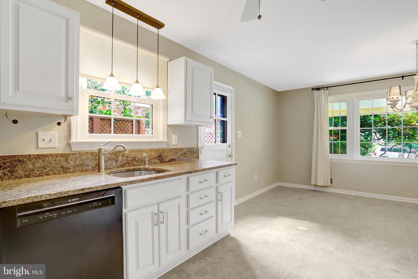 8706 FOX RIDGE RD, SPRINGFIELD, Virginia 22152, 4 Bedrooms Bedrooms, ,3 BathroomsBathrooms,Residential,For sale,8706 FOX RIDGE RD,VAFX2241576 MLS # VAFX2241576