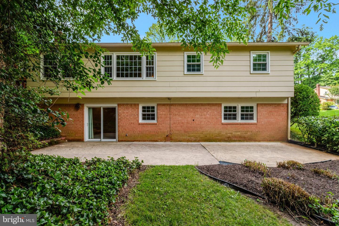 8706 FOX RIDGE RD, SPRINGFIELD, Virginia 22152, 4 Bedrooms Bedrooms, ,3 BathroomsBathrooms,Residential,For sale,8706 FOX RIDGE RD,VAFX2241576 MLS # VAFX2241576