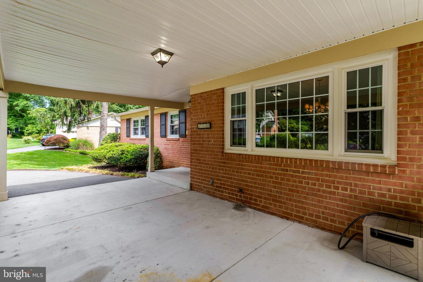 8706 FOX RIDGE RD, SPRINGFIELD, Virginia 22152, 4 Bedrooms Bedrooms, ,3 BathroomsBathrooms,Residential,For sale,8706 FOX RIDGE RD,VAFX2241576 MLS # VAFX2241576