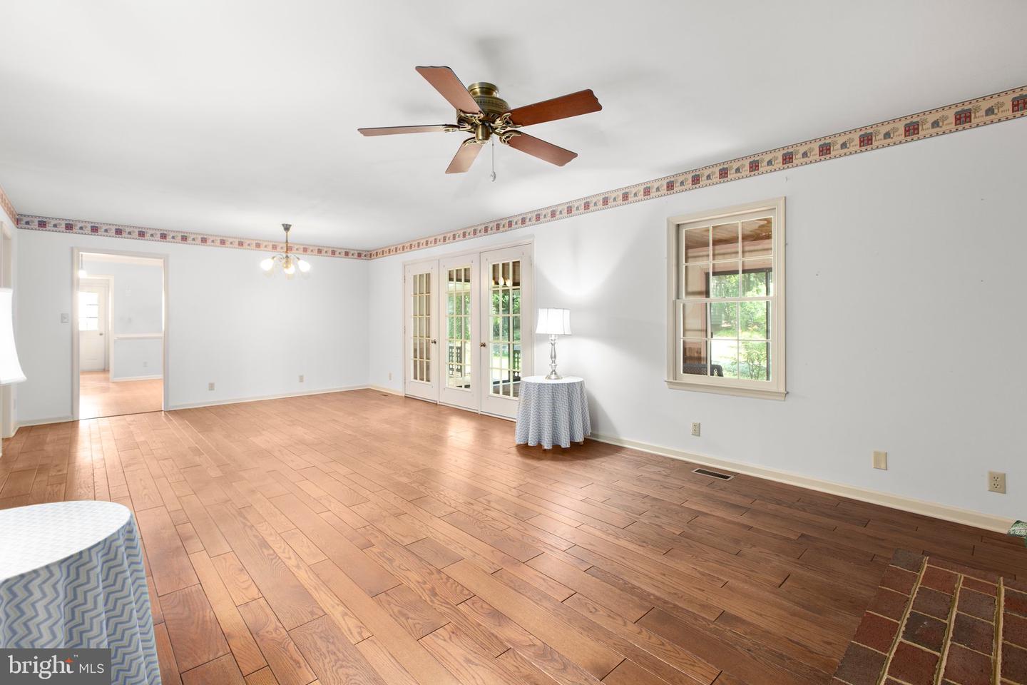411 LAUREL AVE, FREDERICKSBURG, Virginia 22408, 3 Bedrooms Bedrooms, ,2 BathroomsBathrooms,Residential,For sale,411 LAUREL AVE,VASP2033228 MLS # VASP2033228