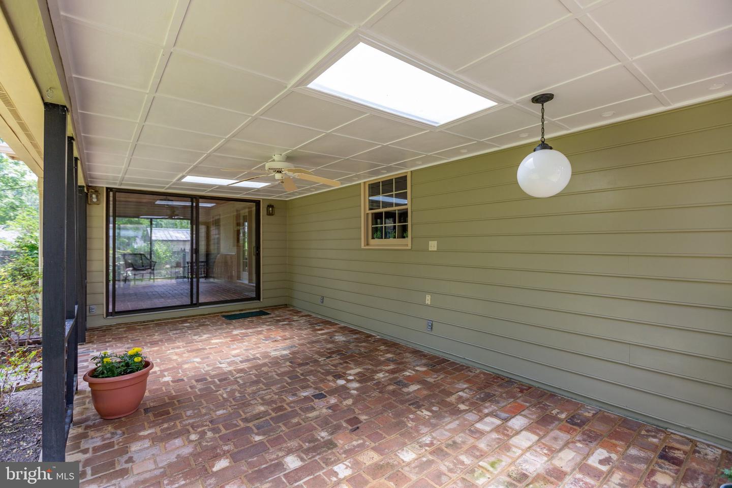 411 LAUREL AVE, FREDERICKSBURG, Virginia 22408, 3 Bedrooms Bedrooms, ,2 BathroomsBathrooms,Residential,For sale,411 LAUREL AVE,VASP2033228 MLS # VASP2033228
