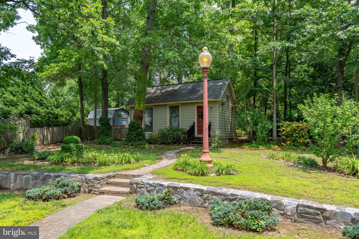 411 LAUREL AVE, FREDERICKSBURG, Virginia 22408, 3 Bedrooms Bedrooms, ,2 BathroomsBathrooms,Residential,For sale,411 LAUREL AVE,VASP2033228 MLS # VASP2033228