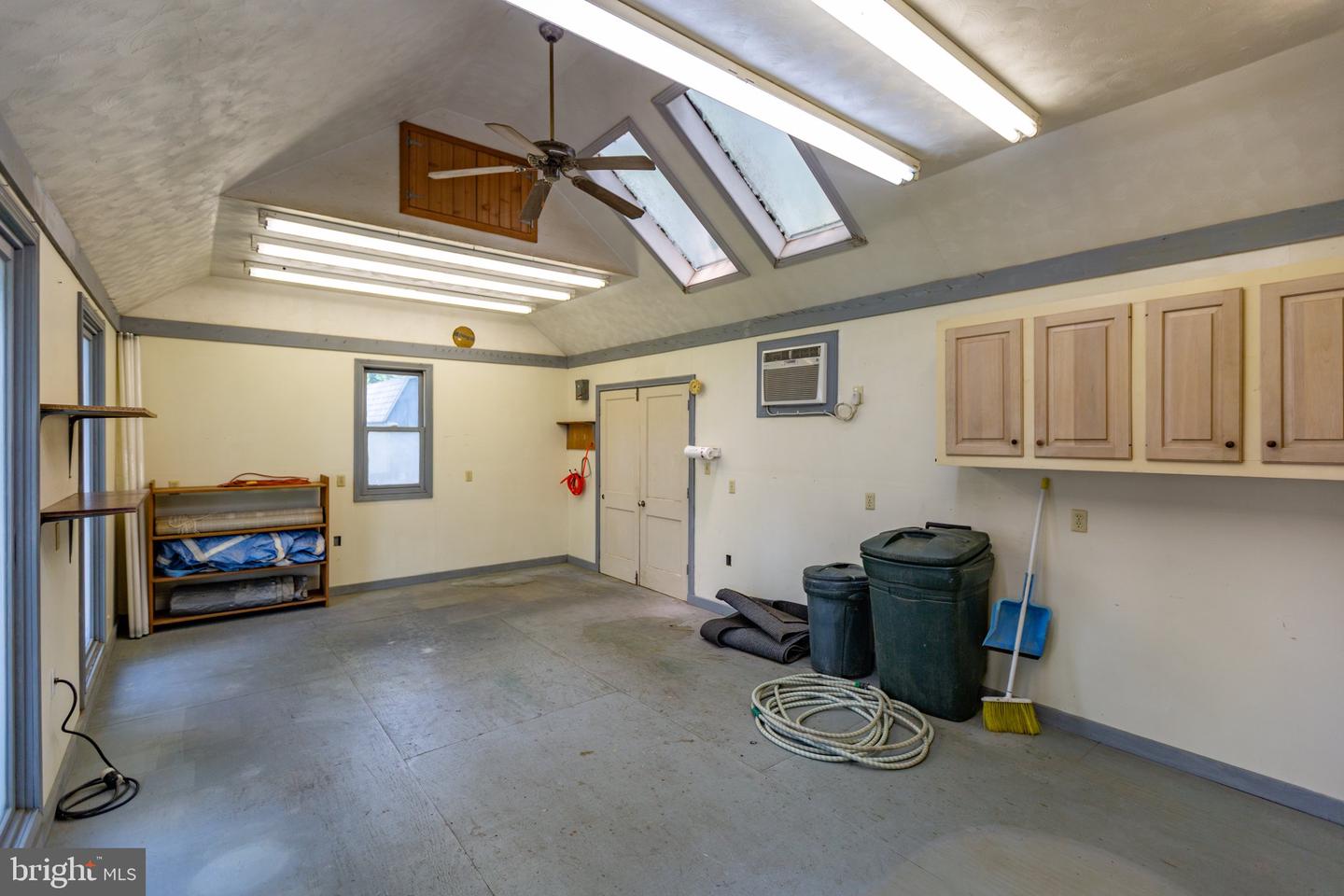 411 LAUREL AVE, FREDERICKSBURG, Virginia 22408, 3 Bedrooms Bedrooms, ,2 BathroomsBathrooms,Residential,For sale,411 LAUREL AVE,VASP2033228 MLS # VASP2033228