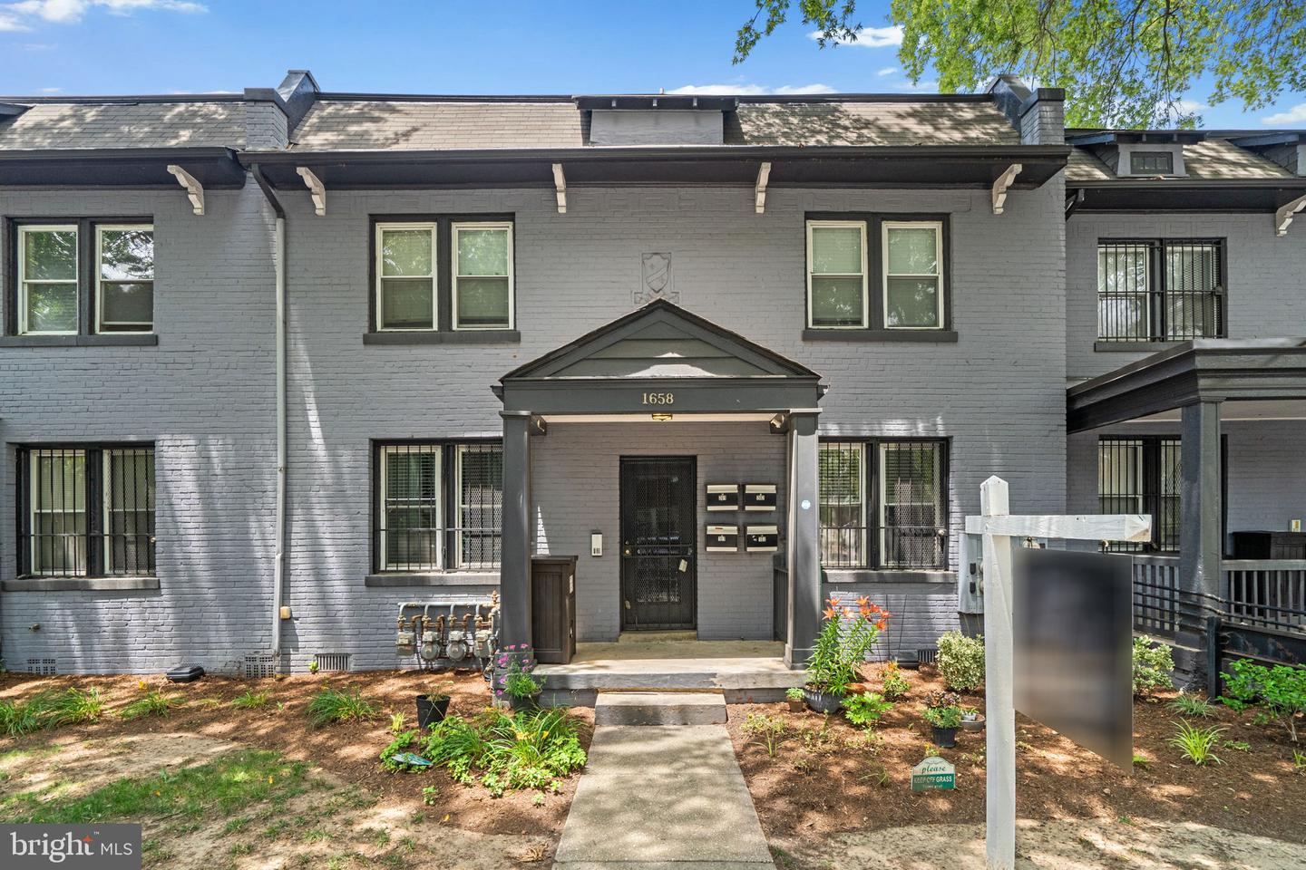 1658 WEST VIRGINIA NE #101, WASHINGTON, District Of Columbia 20002, 2 Bedrooms Bedrooms, ,2 BathroomsBathrooms,Residential,For sale,1658 WEST VIRGINIA NE #101,DCDC2201706 MLS # DCDC2201706