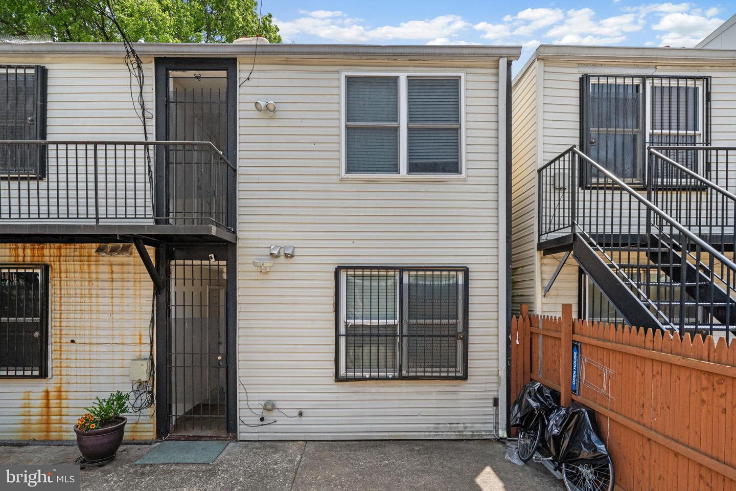 1658 WEST VIRGINIA NE #101, WASHINGTON, District Of Columbia 20002, 2 Bedrooms Bedrooms, ,2 BathroomsBathrooms,Residential,For sale,1658 WEST VIRGINIA NE #101,DCDC2201706 MLS # DCDC2201706