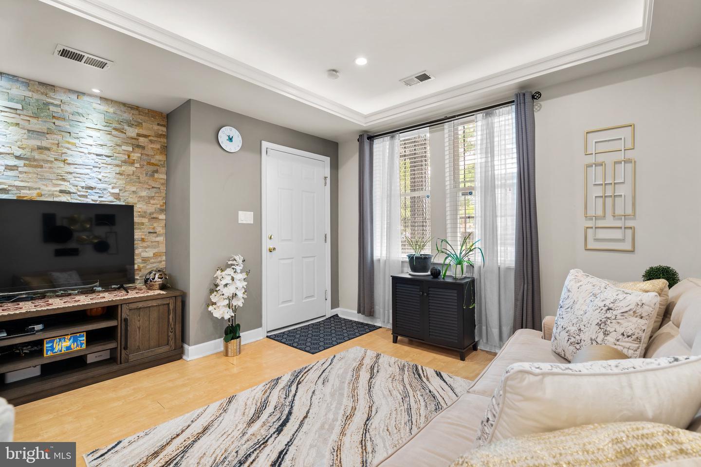 1658 WEST VIRGINIA NE #101, WASHINGTON, District Of Columbia 20002, 2 Bedrooms Bedrooms, ,2 BathroomsBathrooms,Residential,For sale,1658 WEST VIRGINIA NE #101,DCDC2201706 MLS # DCDC2201706