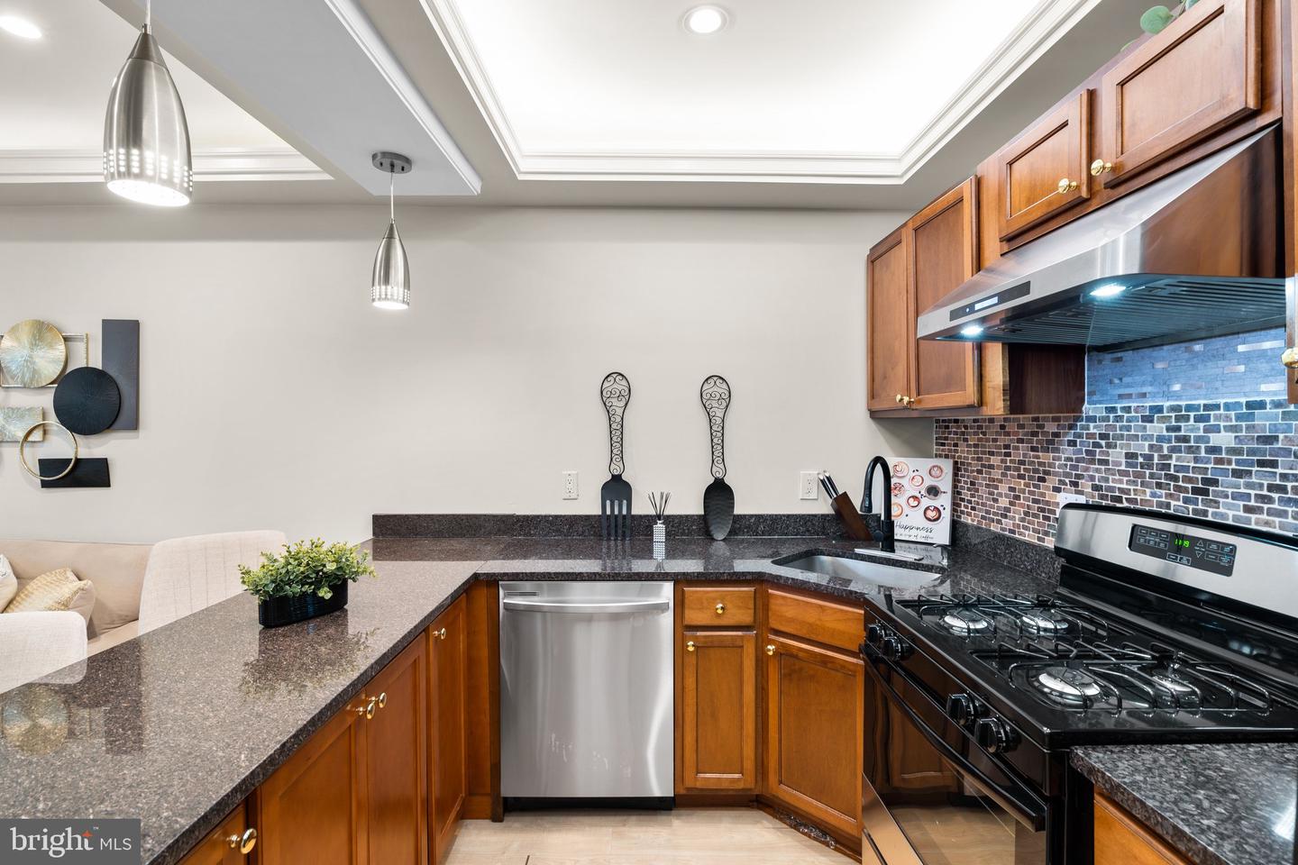 1658 WEST VIRGINIA NE #101, WASHINGTON, District Of Columbia 20002, 2 Bedrooms Bedrooms, ,2 BathroomsBathrooms,Residential,For sale,1658 WEST VIRGINIA NE #101,DCDC2201706 MLS # DCDC2201706