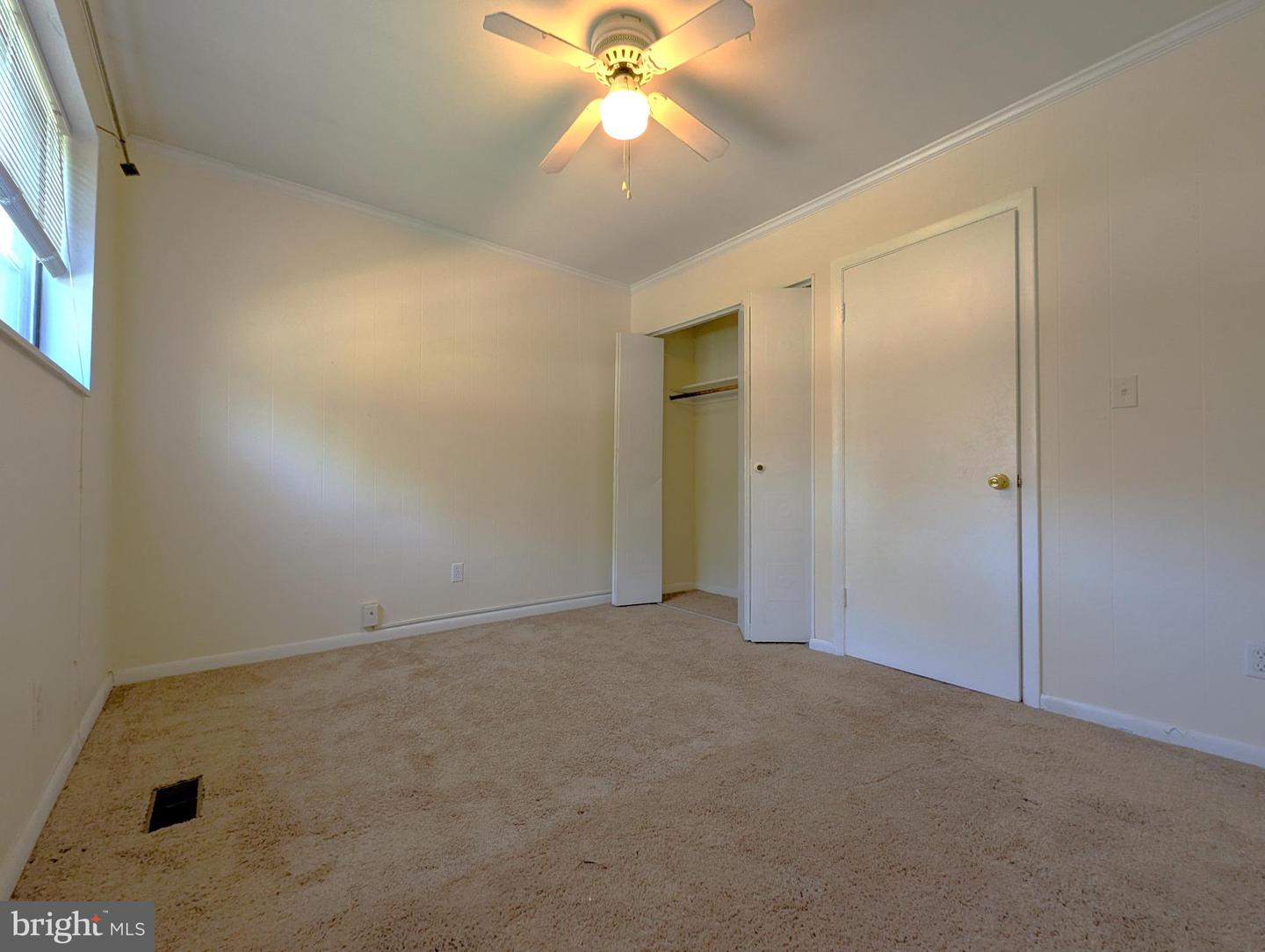 2104 JEFFERSON PARK AVE #D, CHARLOTTESVILLE, Virginia 22903, 3 Bedrooms Bedrooms, 8 Rooms Rooms,2 BathroomsBathrooms,Residential,For sale,2104 JEFFERSON PARK AVE #D,VAAB2000994 MLS # VAAB2000994