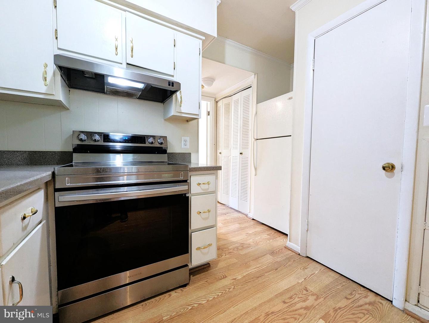 2104 JEFFERSON PARK AVE #D, CHARLOTTESVILLE, Virginia 22903, 3 Bedrooms Bedrooms, 8 Rooms Rooms,2 BathroomsBathrooms,Residential,For sale,2104 JEFFERSON PARK AVE #D,VAAB2000994 MLS # VAAB2000994
