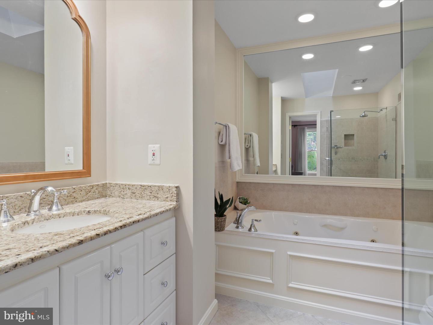 1564 MCLEAN COMMONS CT, MCLEAN, Virginia 22101, 3 Bedrooms Bedrooms, ,4 BathroomsBathrooms,Residential,For sale,1564 MCLEAN COMMONS CT,VAFX2242628 MLS # VAFX2242628