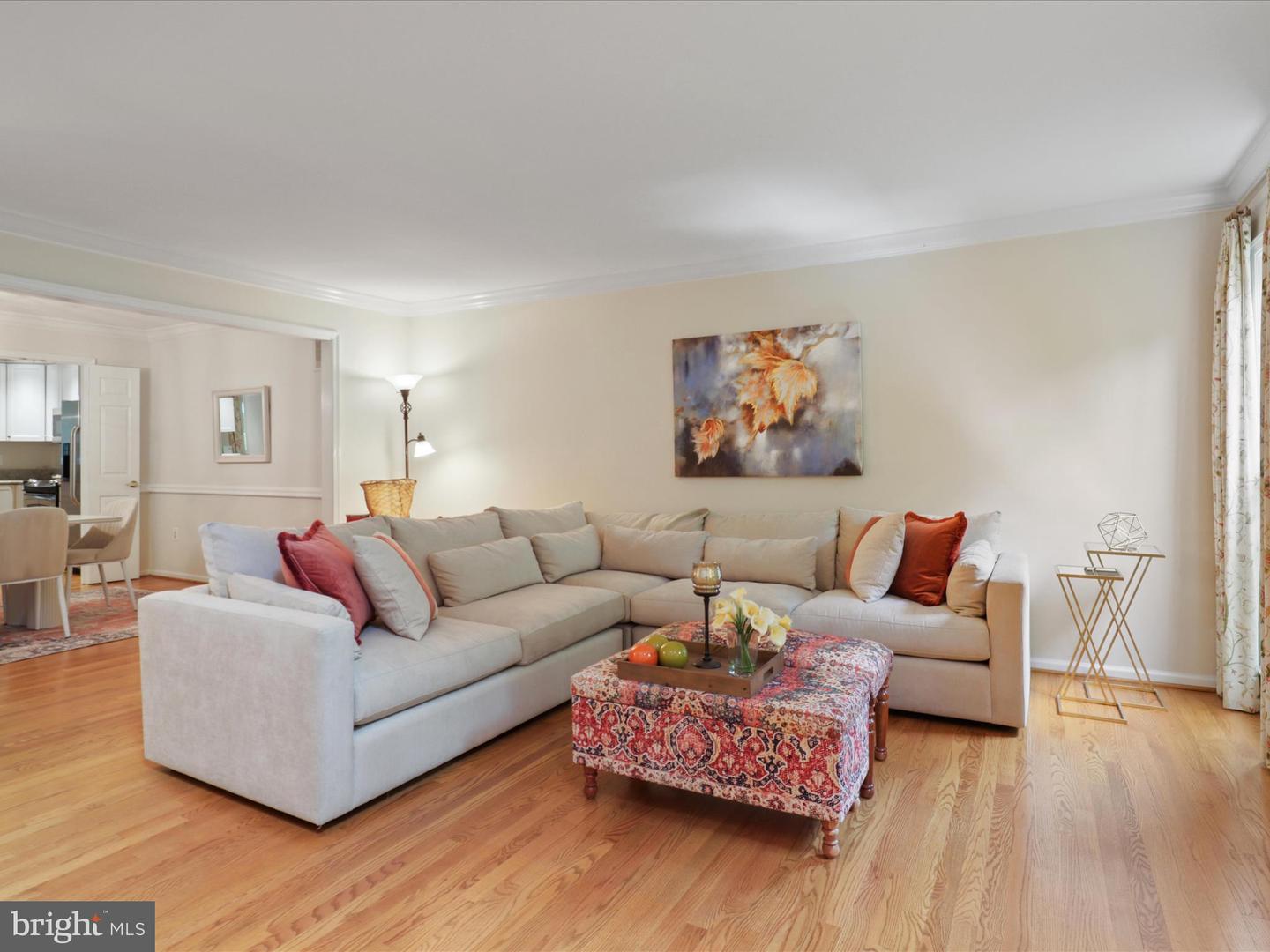 1564 MCLEAN COMMONS CT, MCLEAN, Virginia 22101, 3 Bedrooms Bedrooms, ,4 BathroomsBathrooms,Residential,For sale,1564 MCLEAN COMMONS CT,VAFX2242628 MLS # VAFX2242628