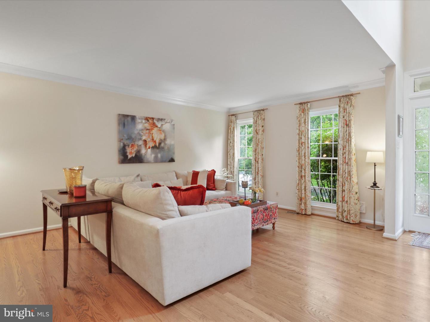 1564 MCLEAN COMMONS CT, MCLEAN, Virginia 22101, 3 Bedrooms Bedrooms, ,4 BathroomsBathrooms,Residential,For sale,1564 MCLEAN COMMONS CT,VAFX2242628 MLS # VAFX2242628