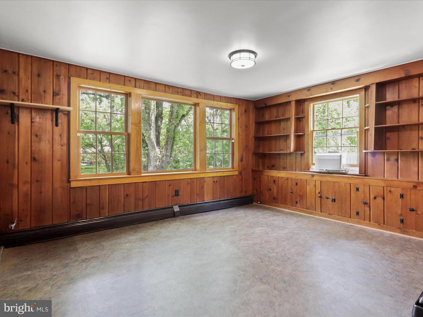8301 CRESTRIDGE RD, FAIRFAX STATION, Virginia 22039, 4 Bedrooms Bedrooms, ,2 BathroomsBathrooms,Residential,For sale,8301 CRESTRIDGE RD,VAFX2242660 MLS # VAFX2242660