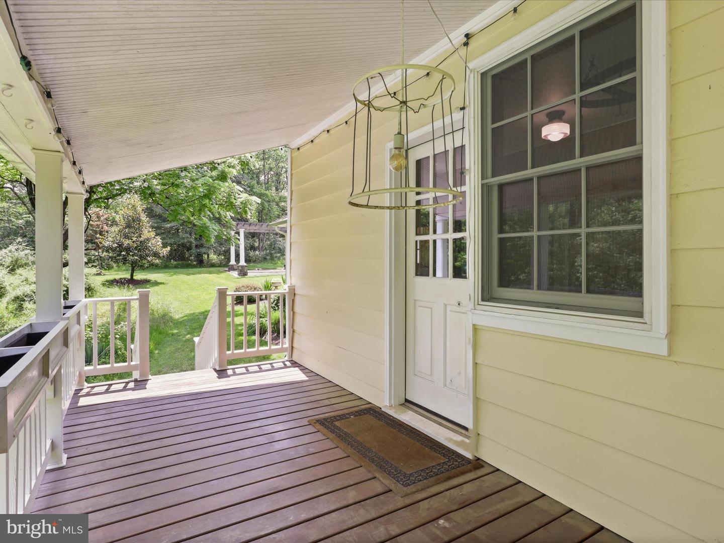 8301 CRESTRIDGE RD, FAIRFAX STATION, Virginia 22039, 4 Bedrooms Bedrooms, ,2 BathroomsBathrooms,Residential,For sale,8301 CRESTRIDGE RD,VAFX2242660 MLS # VAFX2242660