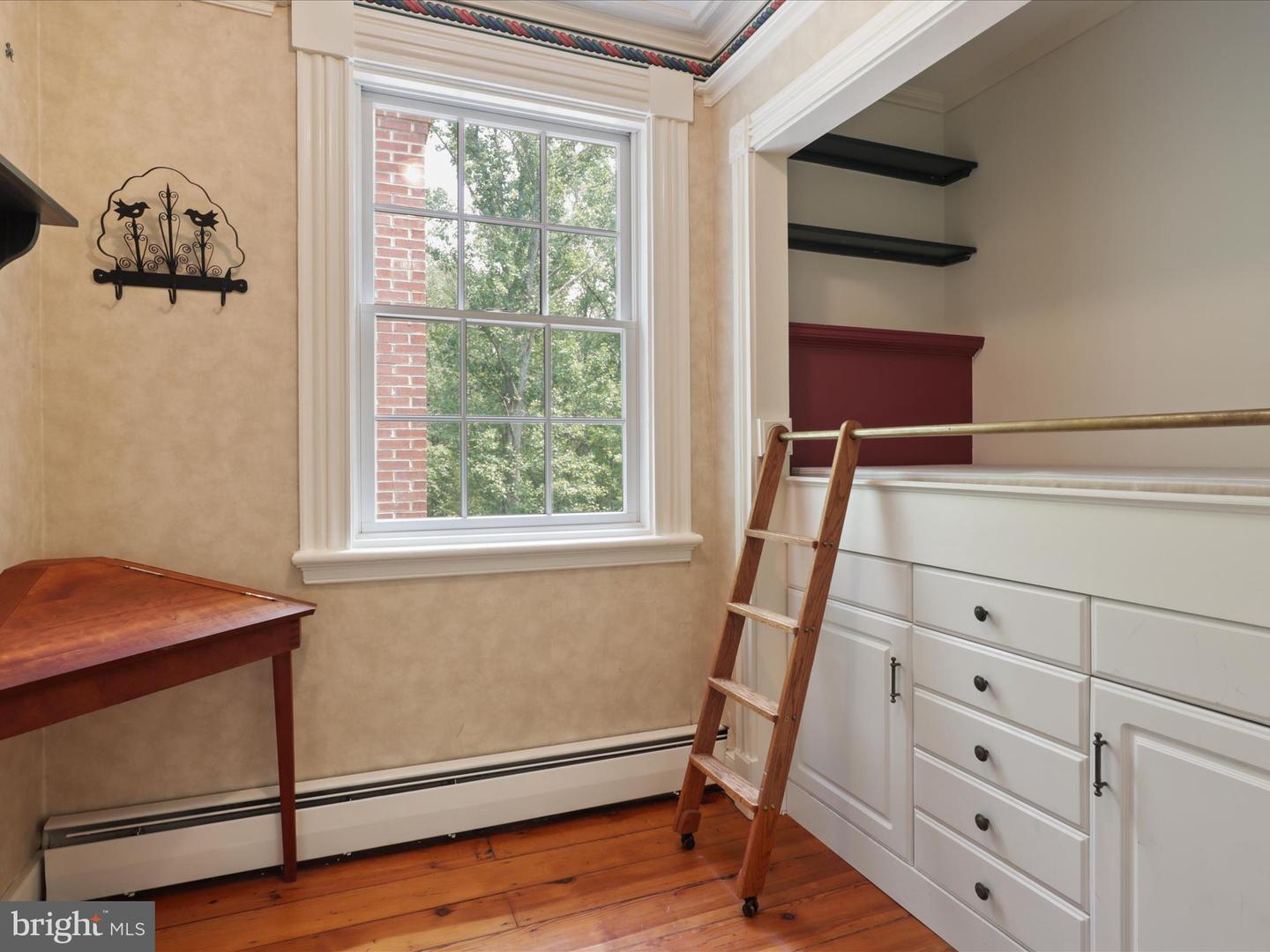 8301 CRESTRIDGE RD, FAIRFAX STATION, Virginia 22039, 4 Bedrooms Bedrooms, ,2 BathroomsBathrooms,Residential,For sale,8301 CRESTRIDGE RD,VAFX2242660 MLS # VAFX2242660