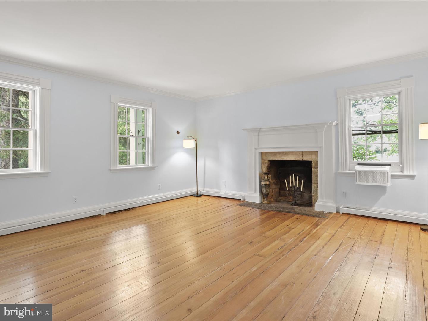 8301 CRESTRIDGE RD, FAIRFAX STATION, Virginia 22039, 4 Bedrooms Bedrooms, ,2 BathroomsBathrooms,Residential,For sale,8301 CRESTRIDGE RD,VAFX2242660 MLS # VAFX2242660
