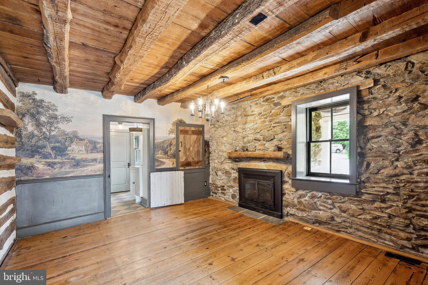 131 KEN CULBERT LN, PURCELLVILLE, Virginia 20132, 3 Bedrooms Bedrooms, 6 Rooms Rooms,2 BathroomsBathrooms,Residential,For sale,131 KEN CULBERT LN,VALO2097570 MLS # VALO2097570