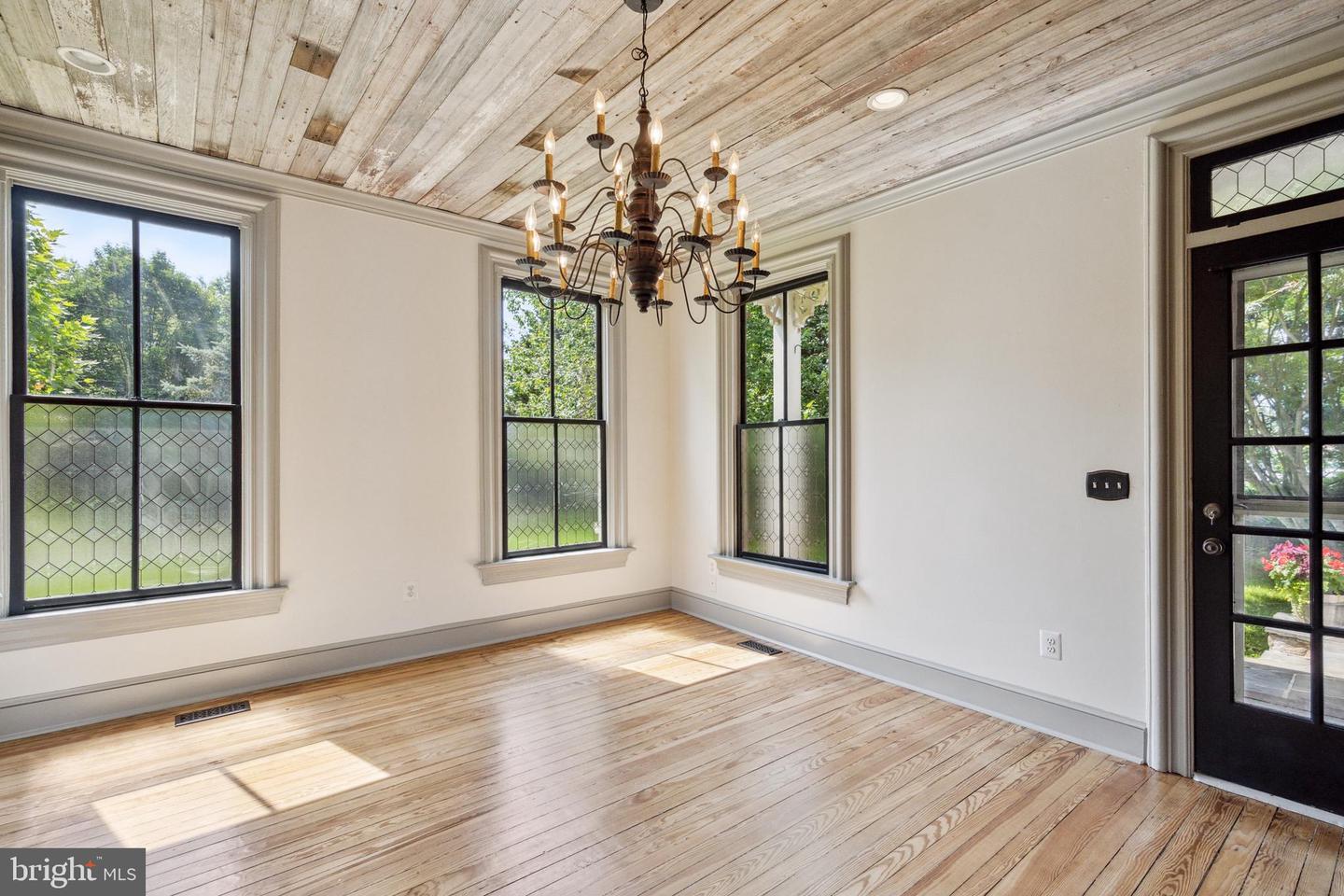 131 KEN CULBERT LN, PURCELLVILLE, Virginia 20132, 3 Bedrooms Bedrooms, 6 Rooms Rooms,2 BathroomsBathrooms,Residential,For sale,131 KEN CULBERT LN,VALO2097570 MLS # VALO2097570