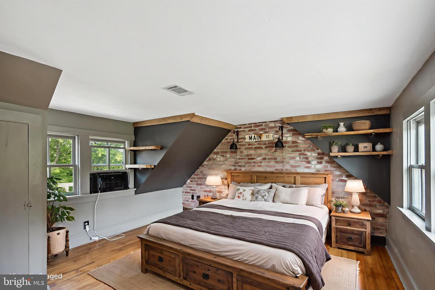 131 KEN CULBERT LN, PURCELLVILLE, Virginia 20132, 3 Bedrooms Bedrooms, 6 Rooms Rooms,2 BathroomsBathrooms,Residential,For sale,131 KEN CULBERT LN,VALO2097570 MLS # VALO2097570
