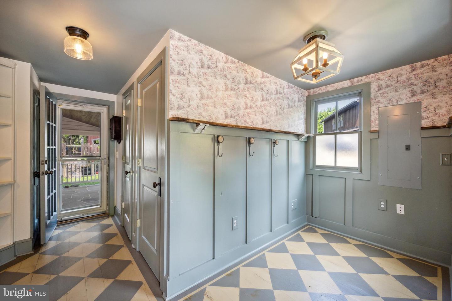 131 KEN CULBERT LN, PURCELLVILLE, Virginia 20132, 3 Bedrooms Bedrooms, 6 Rooms Rooms,2 BathroomsBathrooms,Residential,For sale,131 KEN CULBERT LN,VALO2097570 MLS # VALO2097570