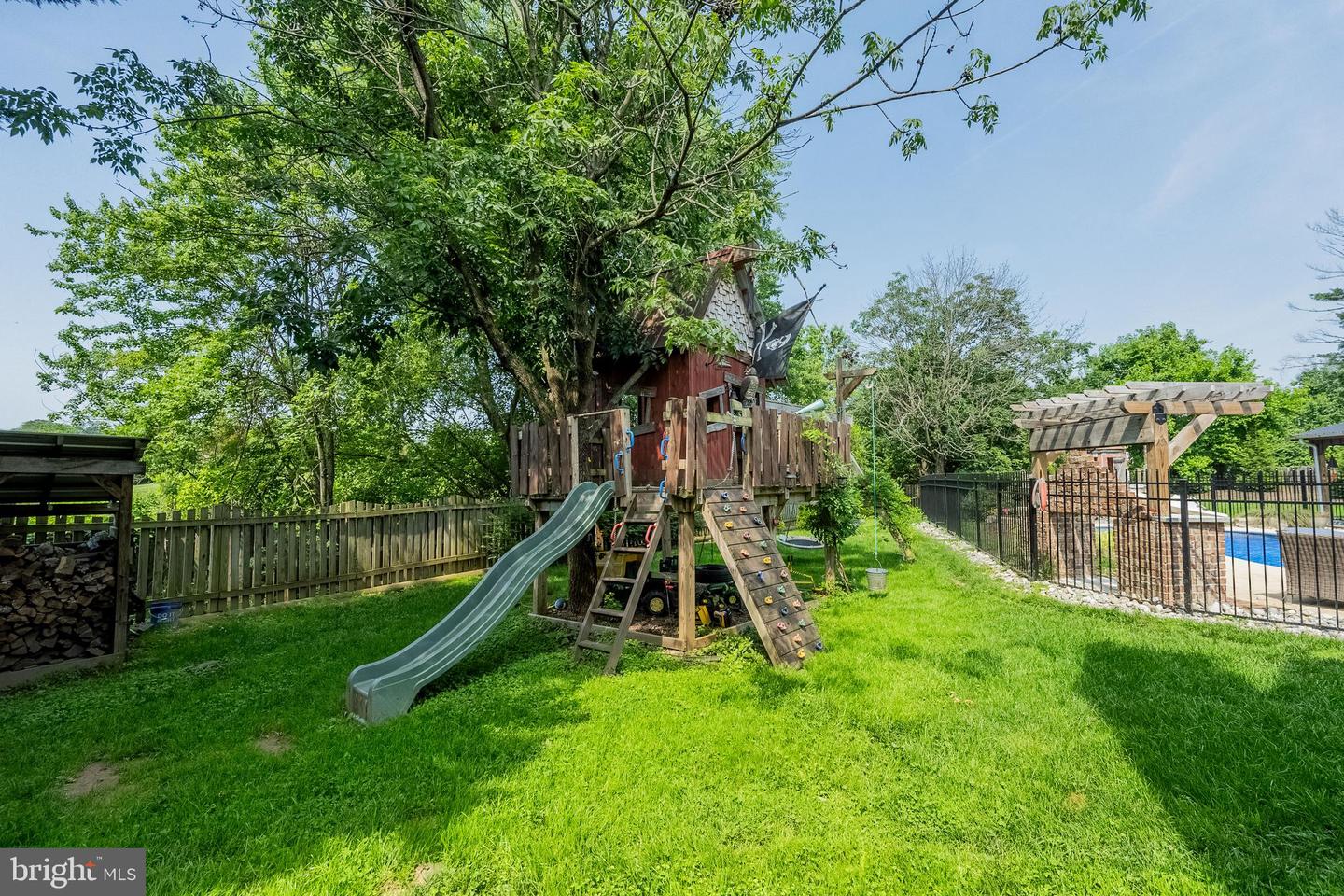 131 KEN CULBERT LN, PURCELLVILLE, Virginia 20132, 3 Bedrooms Bedrooms, 6 Rooms Rooms,2 BathroomsBathrooms,Residential,For sale,131 KEN CULBERT LN,VALO2097570 MLS # VALO2097570
