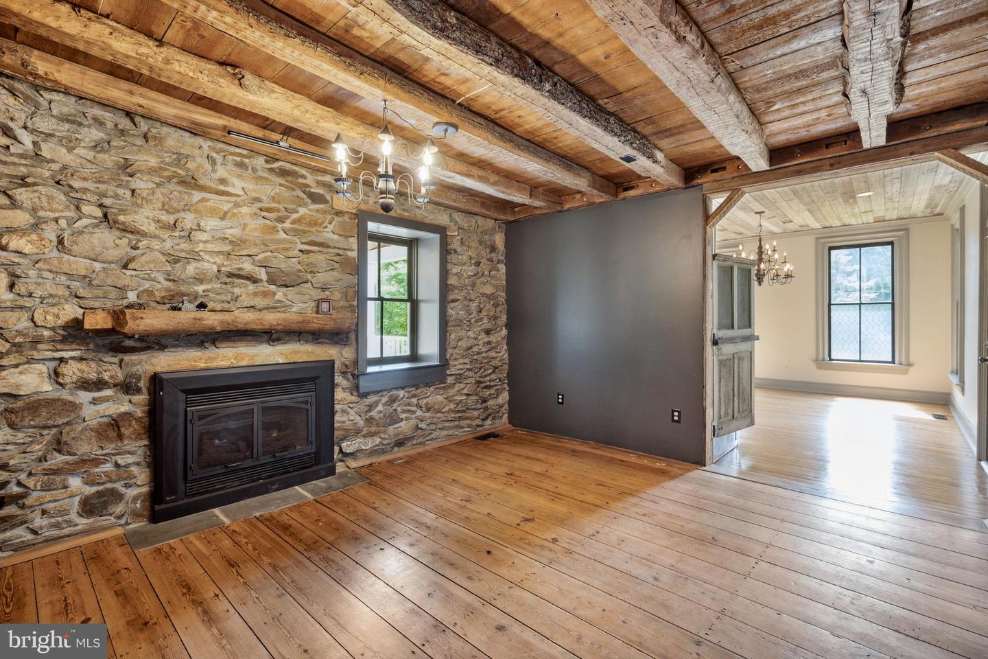 131 KEN CULBERT LN, PURCELLVILLE, Virginia 20132, 3 Bedrooms Bedrooms, 6 Rooms Rooms,2 BathroomsBathrooms,Residential,For sale,131 KEN CULBERT LN,VALO2097570 MLS # VALO2097570
