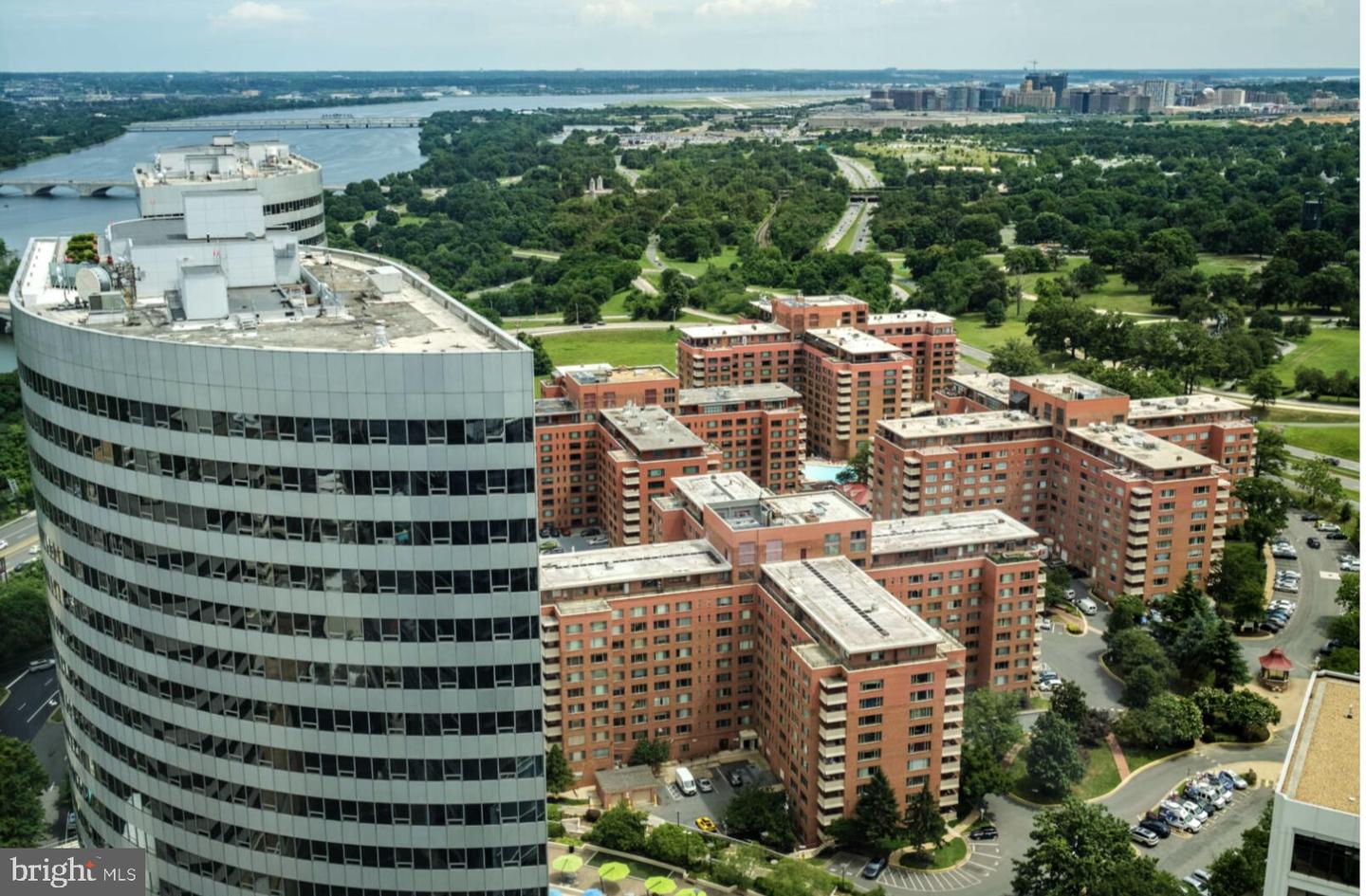 1111 ARLINGTON BLVD #932, ARLINGTON, Virginia 22209, 1 Bedroom Bedrooms, ,1 BathroomBathrooms,Residential,For sale,1111 ARLINGTON BLVD #932,VAAR2058606 MLS # VAAR2058606