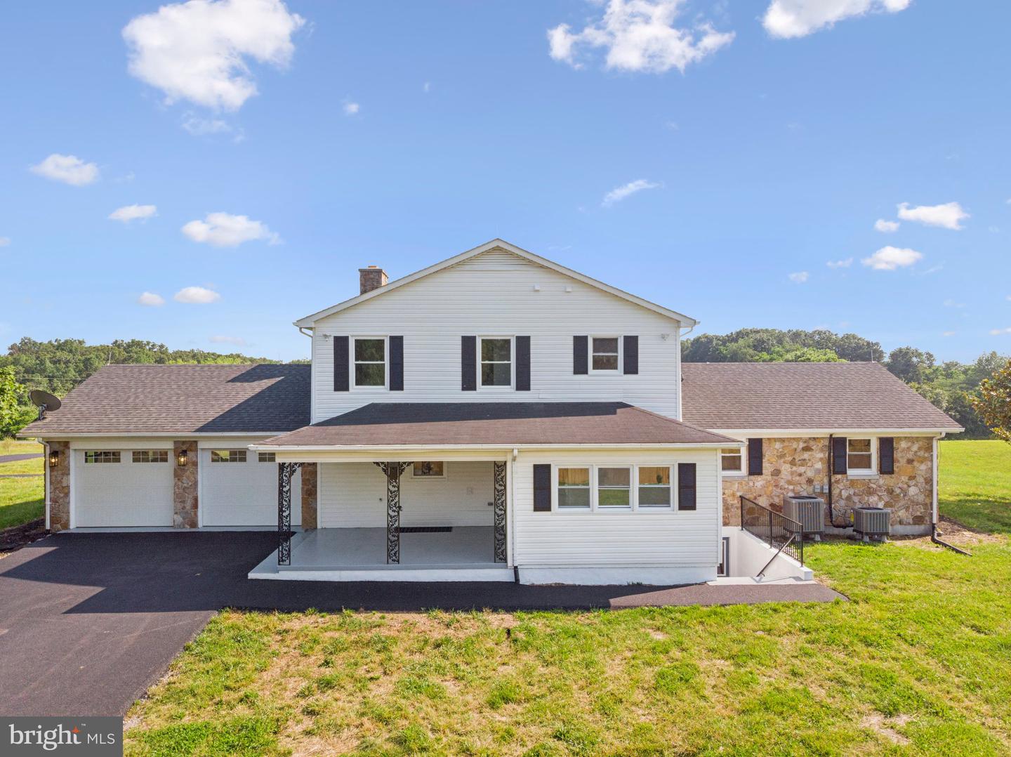977 W PARKINS MILL RD, WINCHESTER, Virginia 22602, 5 Bedrooms Bedrooms, ,3 BathroomsBathrooms,Residential,For sale,977 W PARKINS MILL RD,VAFV2034612 MLS # VAFV2034612
