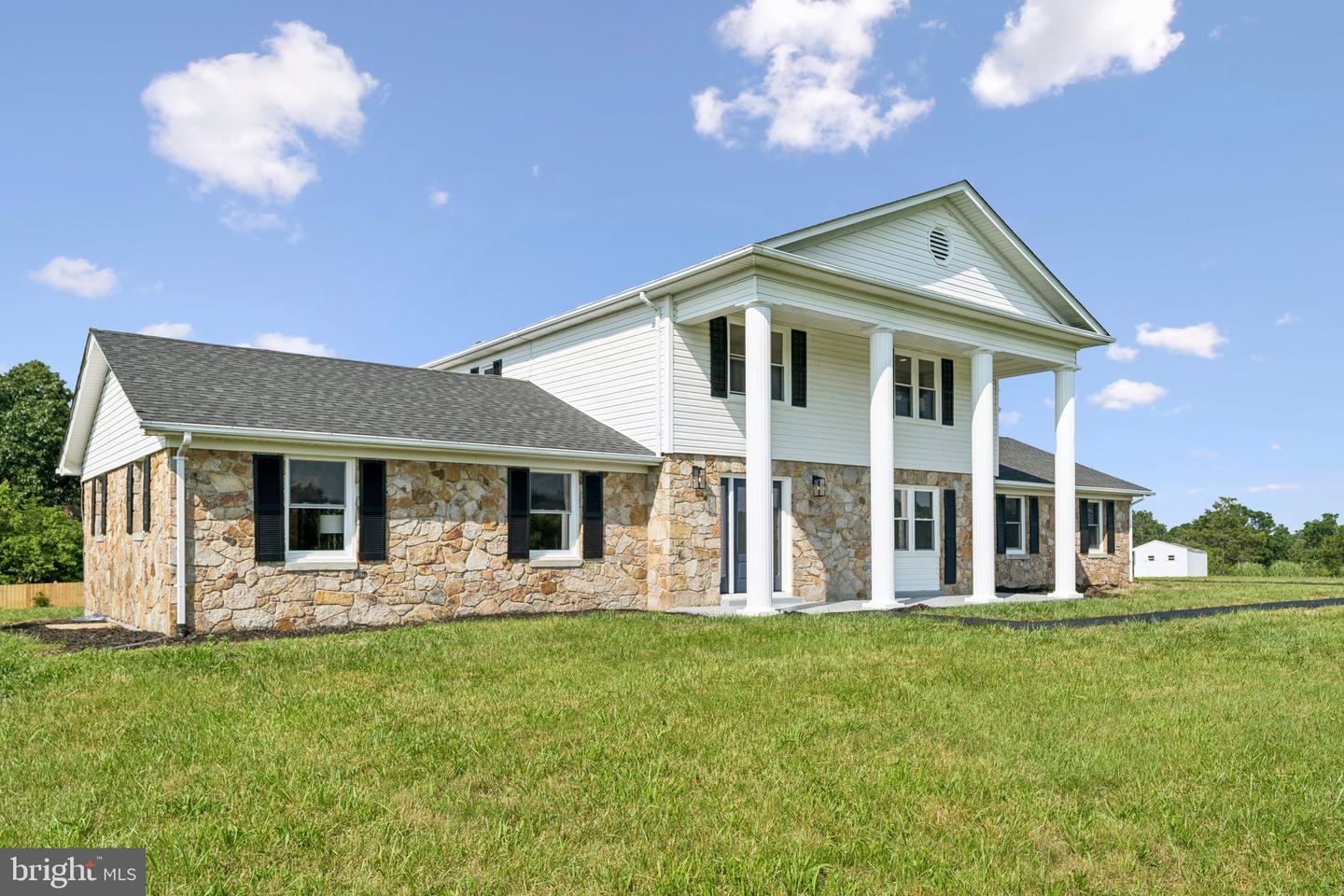 977 W PARKINS MILL RD, WINCHESTER, Virginia 22602, 5 Bedrooms Bedrooms, ,3 BathroomsBathrooms,Residential,For sale,977 W PARKINS MILL RD,VAFV2034612 MLS # VAFV2034612