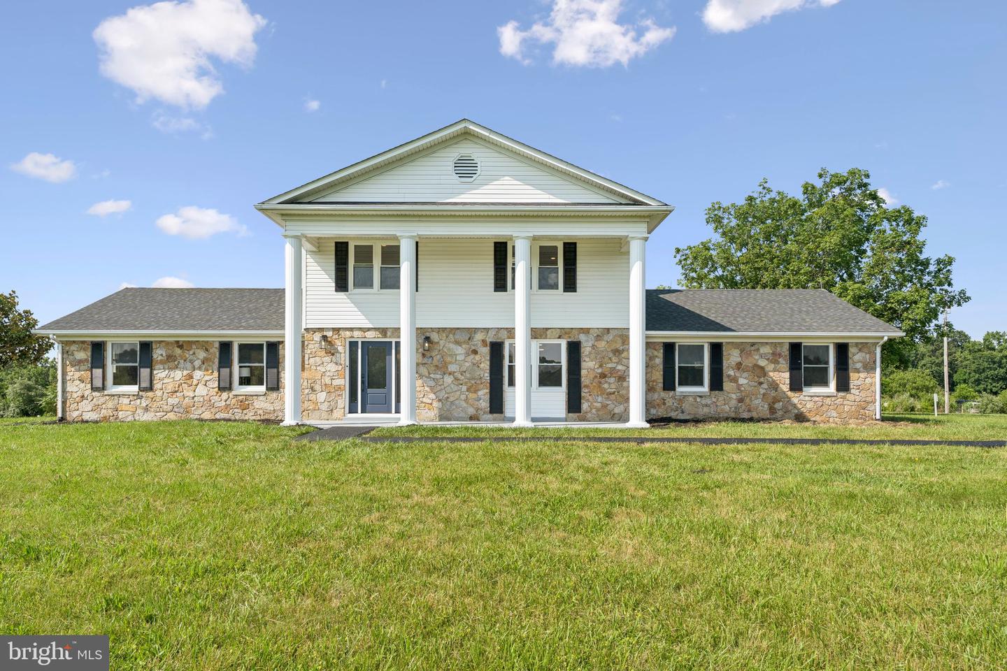 977 W PARKINS MILL RD, WINCHESTER, Virginia 22602, 5 Bedrooms Bedrooms, ,3 BathroomsBathrooms,Residential,For sale,977 W PARKINS MILL RD,VAFV2034612 MLS # VAFV2034612