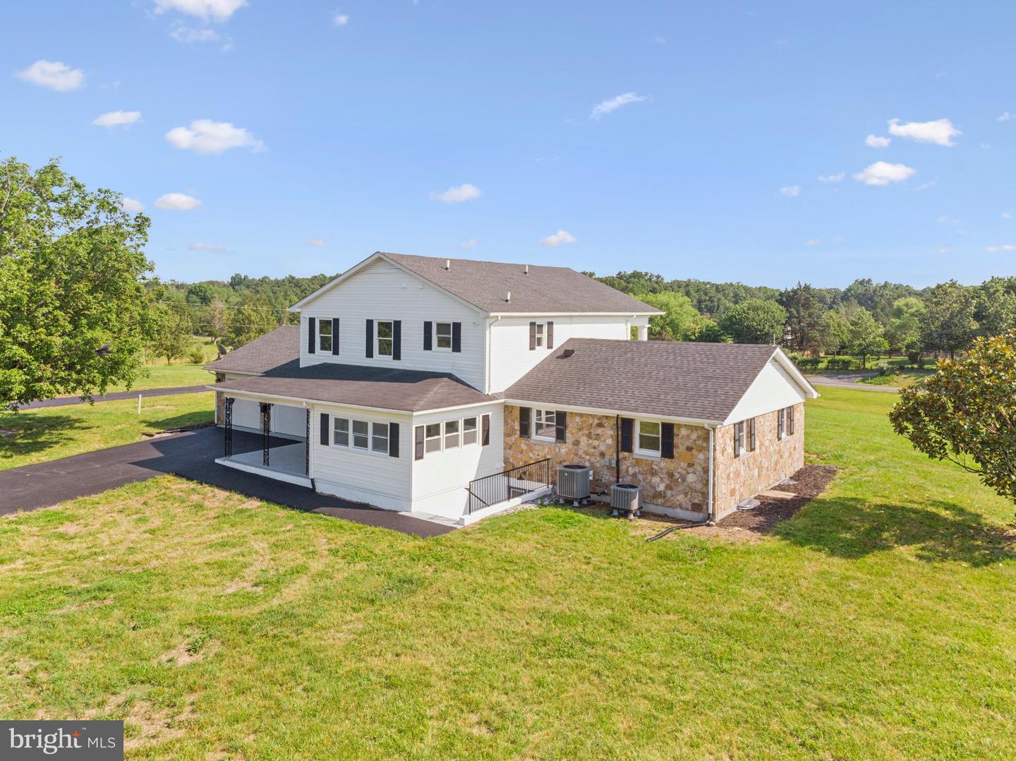977 W PARKINS MILL RD, WINCHESTER, Virginia 22602, 5 Bedrooms Bedrooms, ,3 BathroomsBathrooms,Residential,For sale,977 W PARKINS MILL RD,VAFV2034612 MLS # VAFV2034612