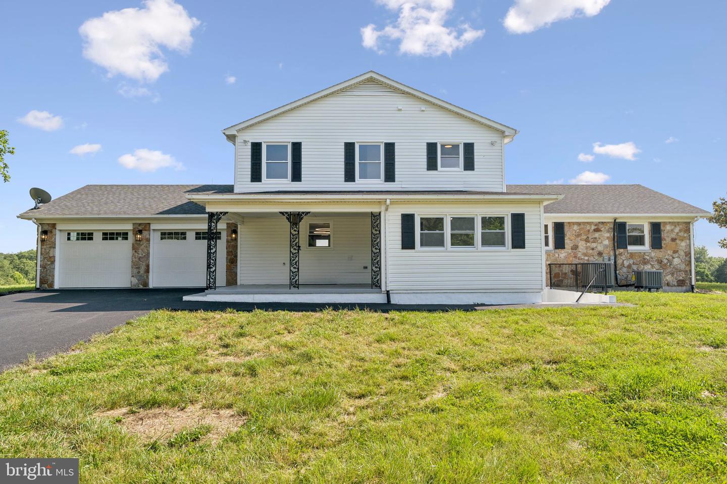 977 W PARKINS MILL RD, WINCHESTER, Virginia 22602, 5 Bedrooms Bedrooms, ,3 BathroomsBathrooms,Residential,For sale,977 W PARKINS MILL RD,VAFV2034612 MLS # VAFV2034612