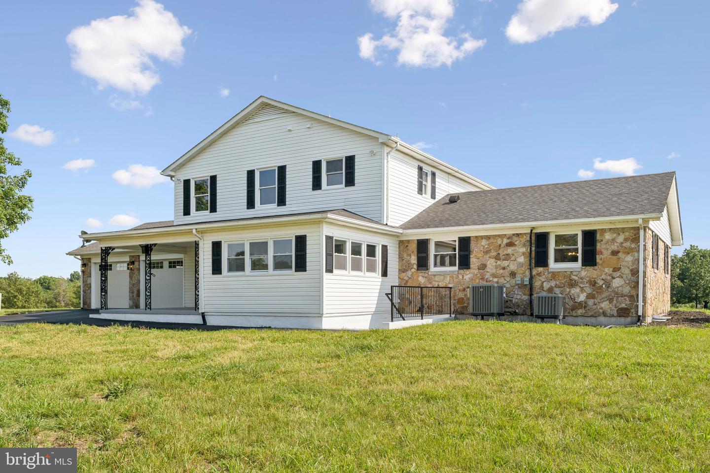 977 W PARKINS MILL RD, WINCHESTER, Virginia 22602, 5 Bedrooms Bedrooms, ,3 BathroomsBathrooms,Residential,For sale,977 W PARKINS MILL RD,VAFV2034612 MLS # VAFV2034612