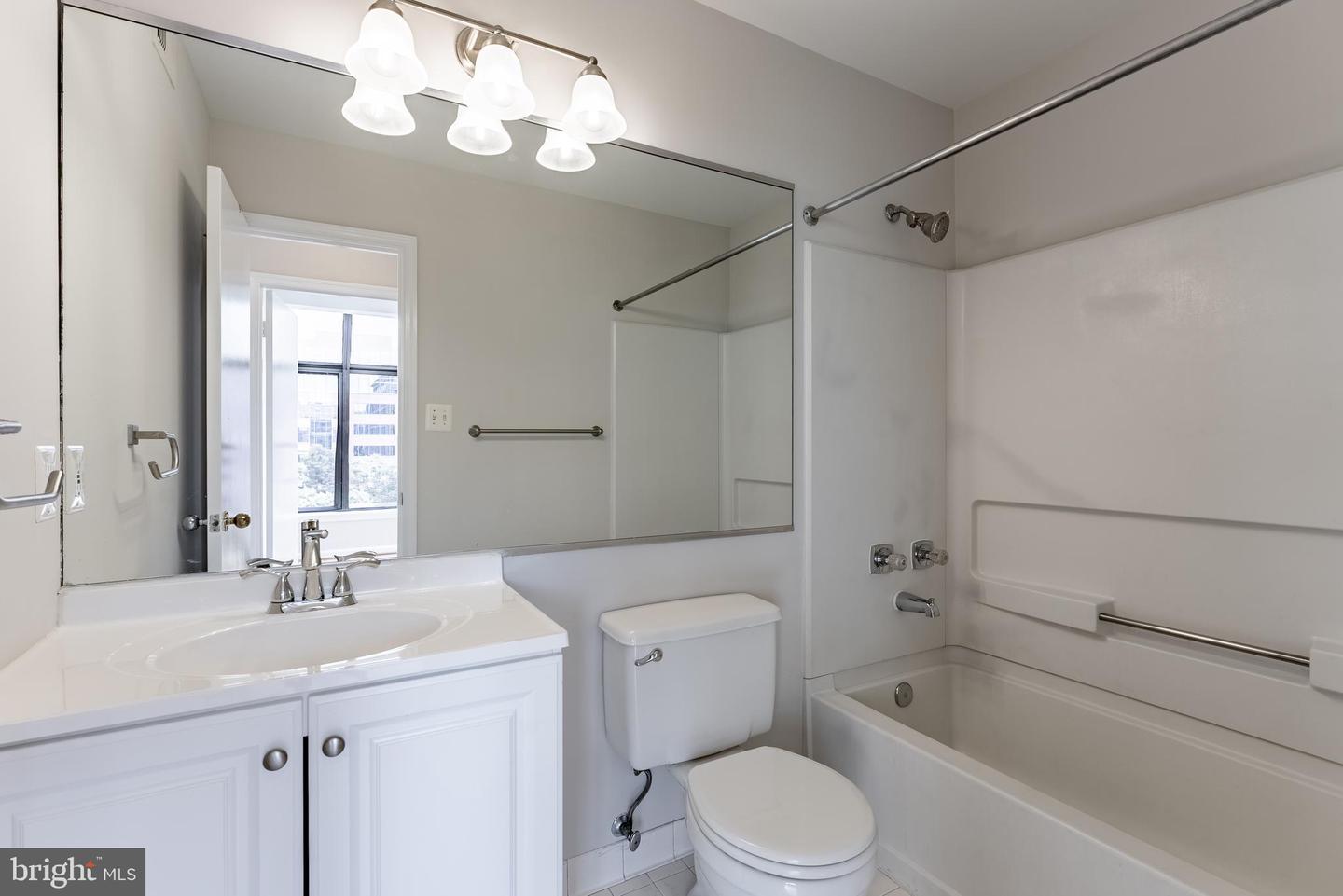 1029 N STUART ST #526, ARLINGTON, Virginia 22201, 2 Bedrooms Bedrooms, ,2 BathroomsBathrooms,Residential,For sale,1029 N STUART ST #526,VAAR2058656 MLS # VAAR2058656
