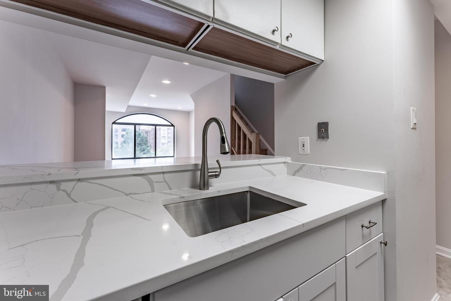 1029 N STUART ST #526, ARLINGTON, Virginia 22201, 2 Bedrooms Bedrooms, ,2 BathroomsBathrooms,Residential,For sale,1029 N STUART ST #526,VAAR2058656 MLS # VAAR2058656