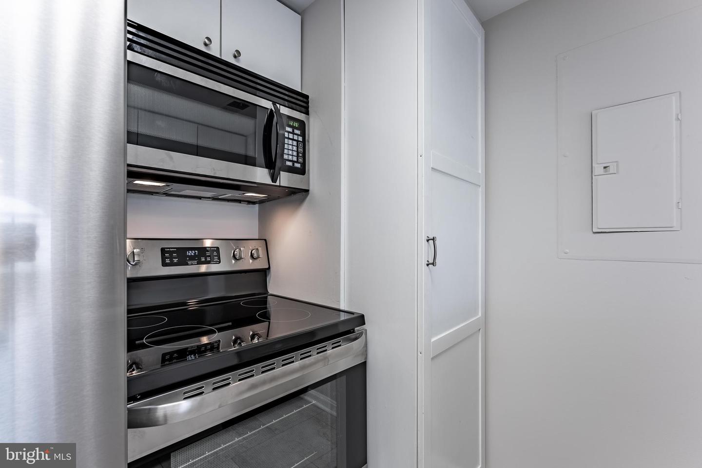 1029 N STUART ST #526, ARLINGTON, Virginia 22201, 2 Bedrooms Bedrooms, ,2 BathroomsBathrooms,Residential,For sale,1029 N STUART ST #526,VAAR2058656 MLS # VAAR2058656