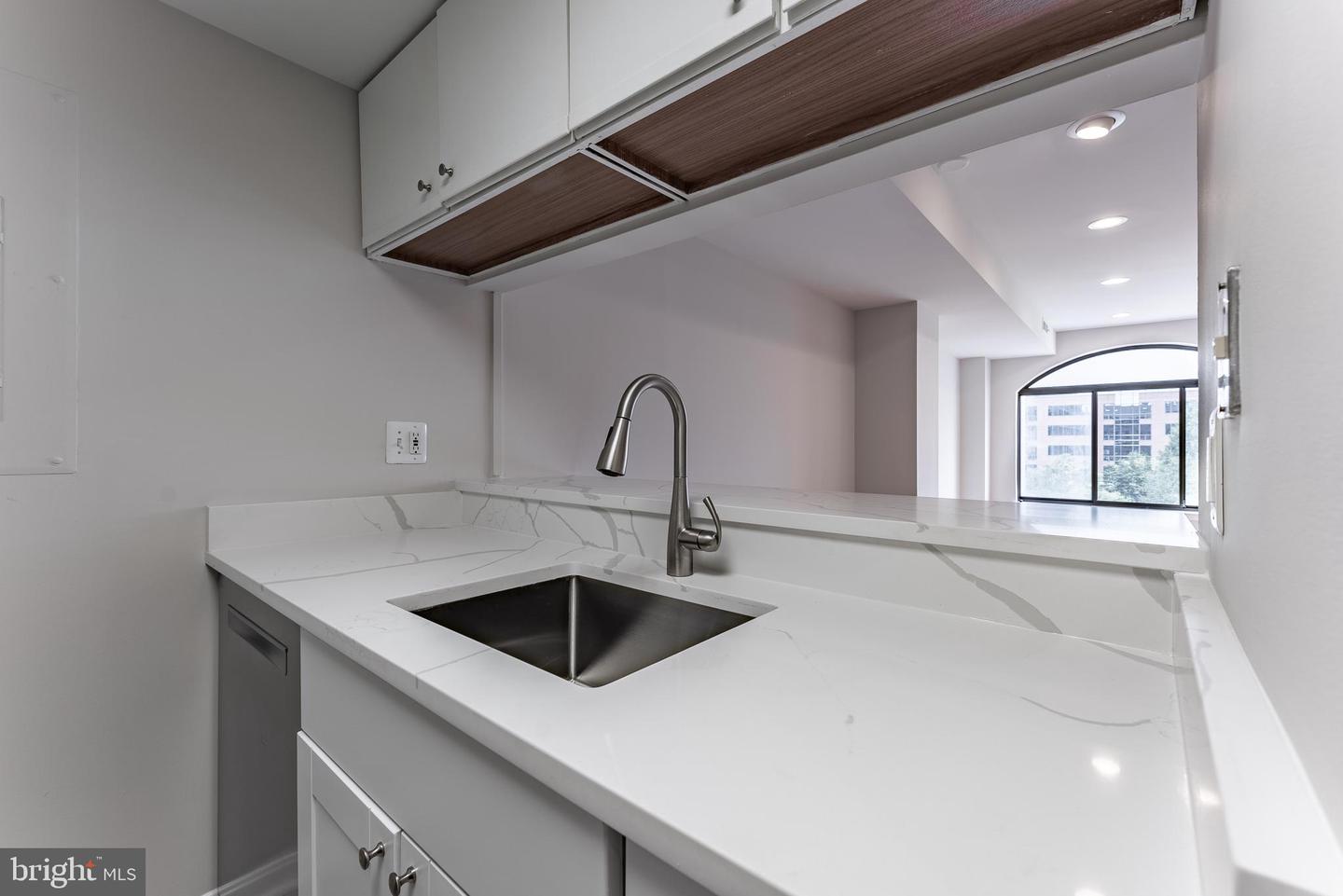 1029 N STUART ST #526, ARLINGTON, Virginia 22201, 2 Bedrooms Bedrooms, ,2 BathroomsBathrooms,Residential,For sale,1029 N STUART ST #526,VAAR2058656 MLS # VAAR2058656