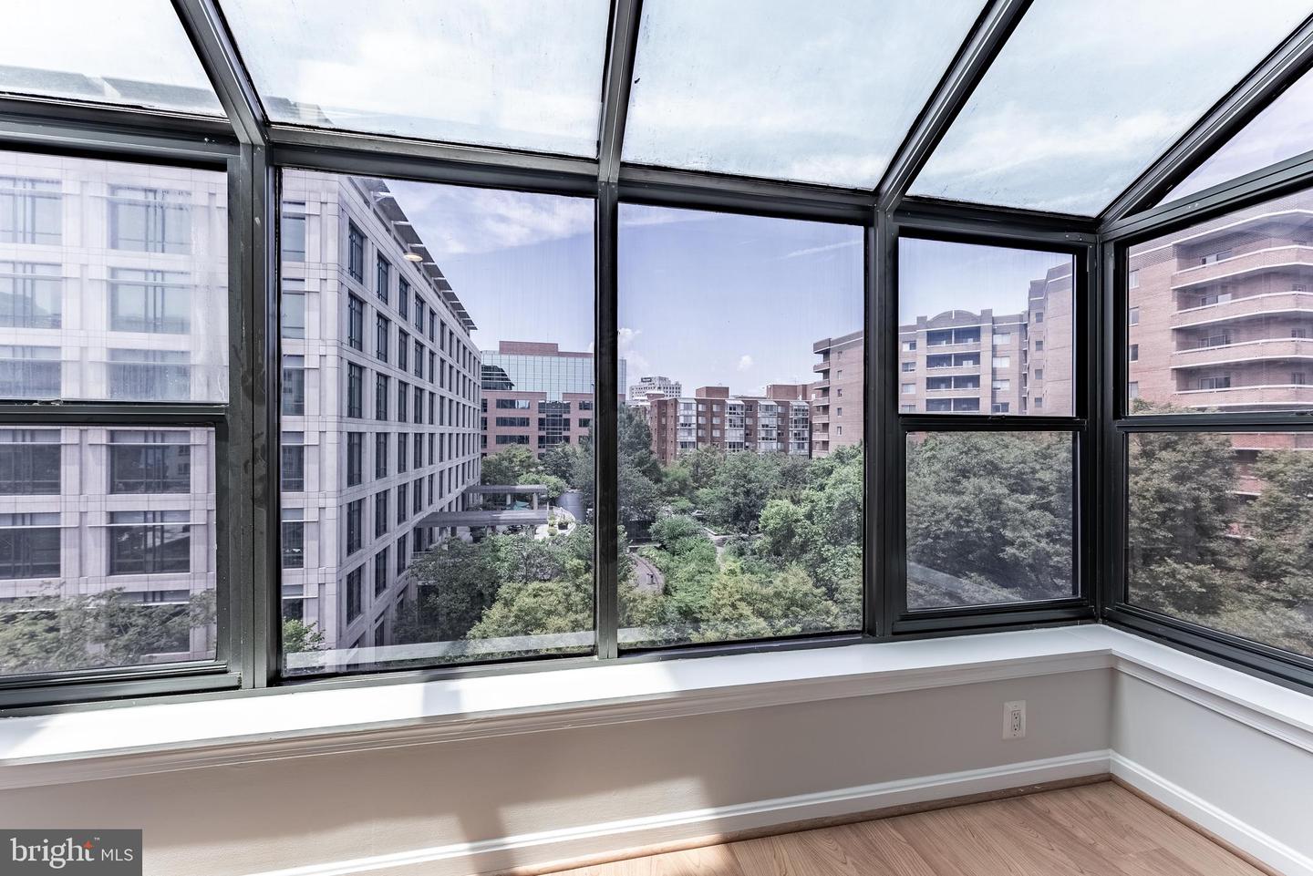 1029 N STUART ST #526, ARLINGTON, Virginia 22201, 2 Bedrooms Bedrooms, ,2 BathroomsBathrooms,Residential,For sale,1029 N STUART ST #526,VAAR2058656 MLS # VAAR2058656