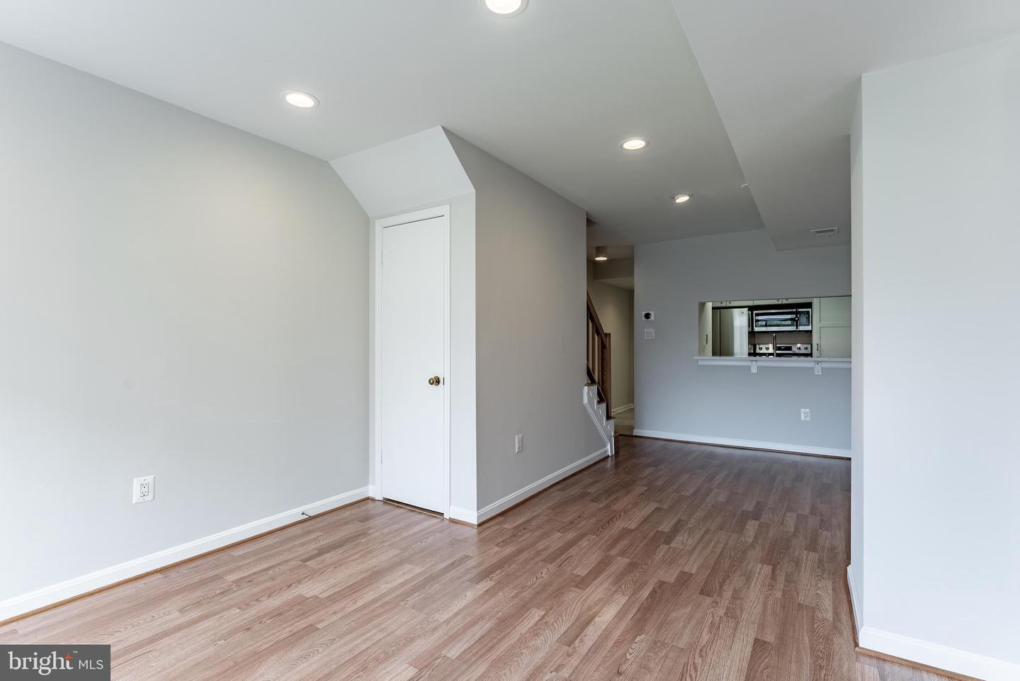 1029 N STUART ST #526, ARLINGTON, Virginia 22201, 2 Bedrooms Bedrooms, ,2 BathroomsBathrooms,Residential,For sale,1029 N STUART ST #526,VAAR2058656 MLS # VAAR2058656