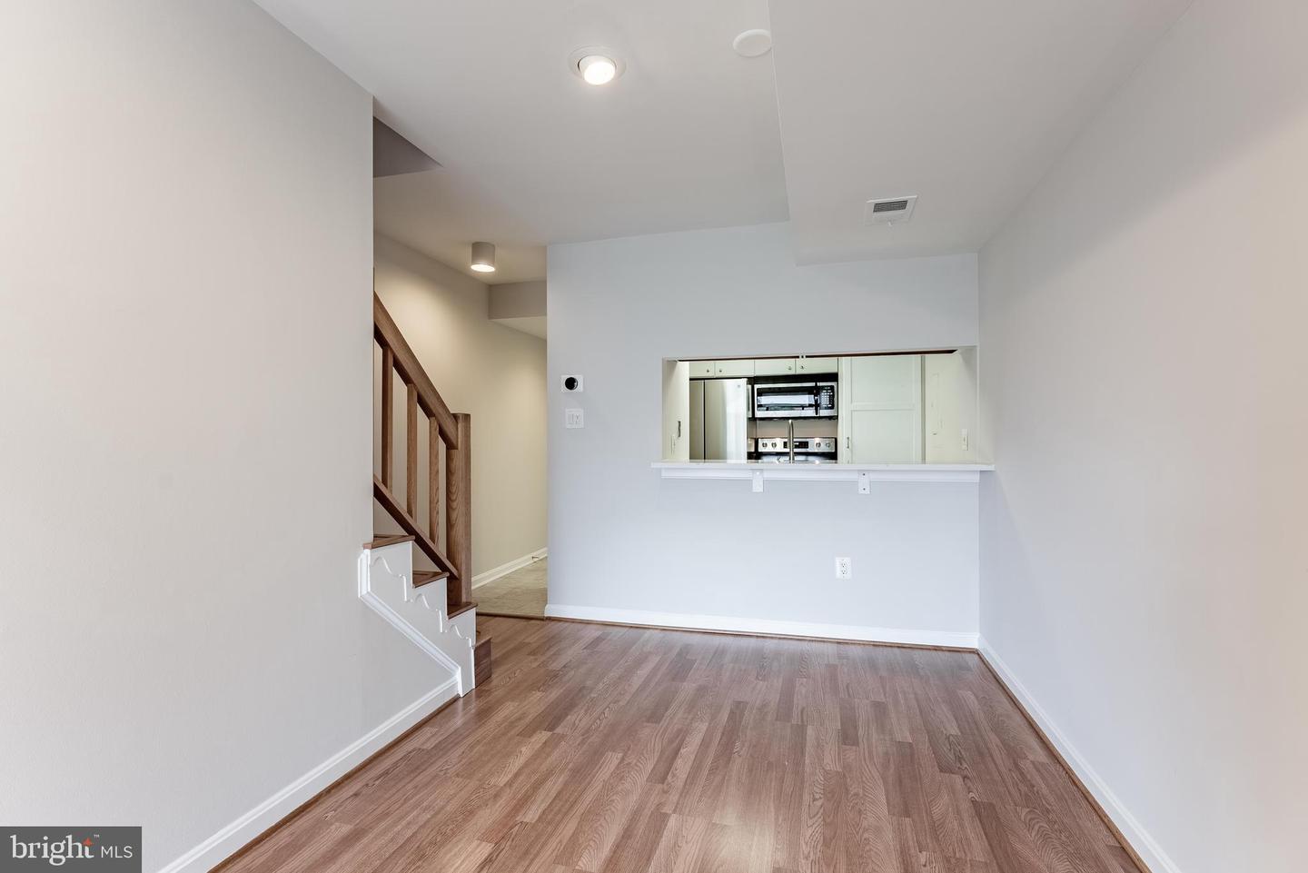 1029 N STUART ST #526, ARLINGTON, Virginia 22201, 2 Bedrooms Bedrooms, ,2 BathroomsBathrooms,Residential,For sale,1029 N STUART ST #526,VAAR2058656 MLS # VAAR2058656
