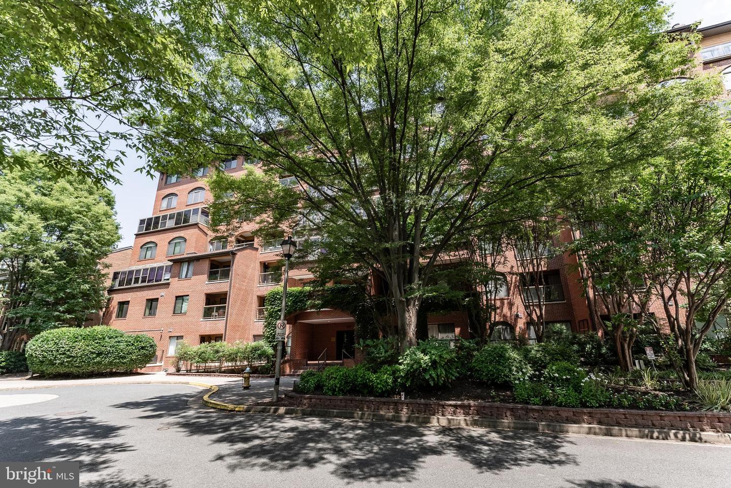 1029 N STUART ST #526, ARLINGTON, Virginia 22201, 2 Bedrooms Bedrooms, ,2 BathroomsBathrooms,Residential,For sale,1029 N STUART ST #526,VAAR2058656 MLS # VAAR2058656