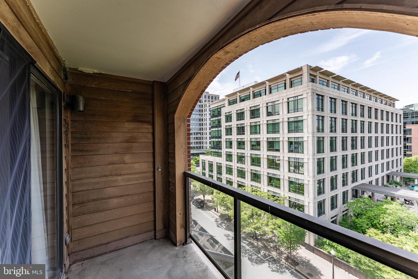 1029 N STUART ST #526, ARLINGTON, Virginia 22201, 2 Bedrooms Bedrooms, ,2 BathroomsBathrooms,Residential,For sale,1029 N STUART ST #526,VAAR2058656 MLS # VAAR2058656
