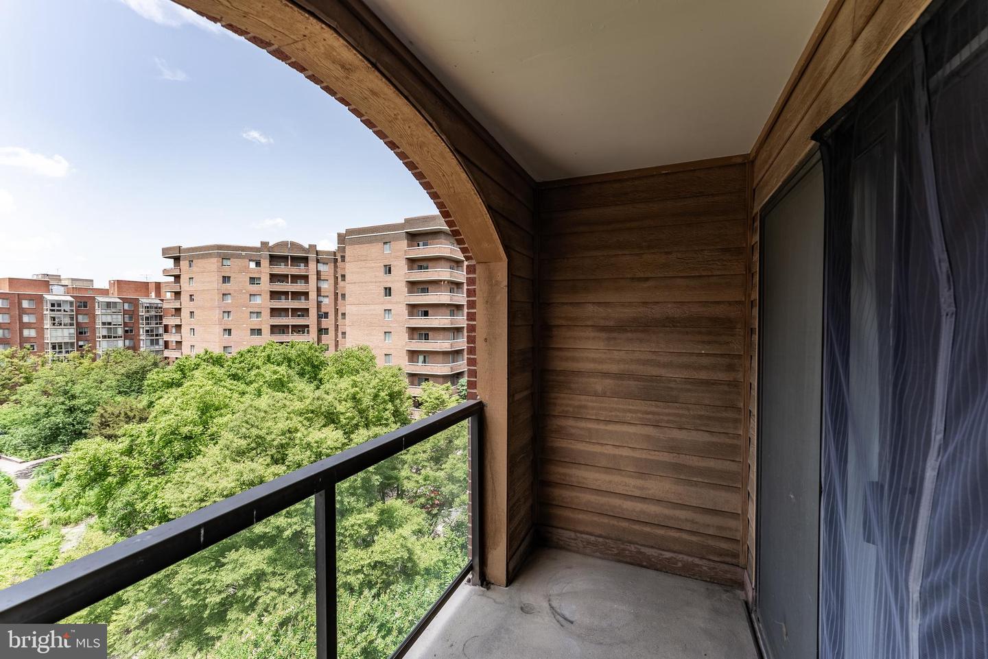 1029 N STUART ST #526, ARLINGTON, Virginia 22201, 2 Bedrooms Bedrooms, ,2 BathroomsBathrooms,Residential,For sale,1029 N STUART ST #526,VAAR2058656 MLS # VAAR2058656