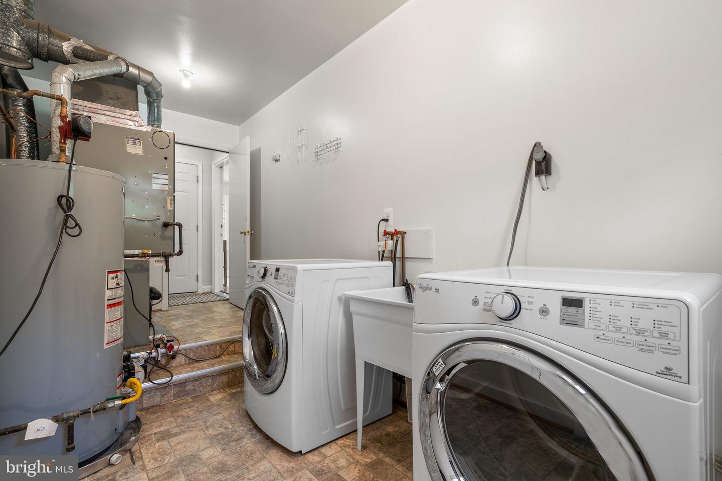 2203 NORDOK PL, ALEXANDRIA, Virginia 22306, 5 Bedrooms Bedrooms, ,3 BathroomsBathrooms,Residential,For sale,2203 NORDOK PL,VAFX2245674 MLS # VAFX2245674