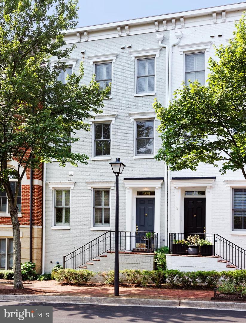 404 ORONOCO ST, ALEXANDRIA, Virginia 22314, 3 Bedrooms Bedrooms, ,3 BathroomsBathrooms,Residential,For sale,404 ORONOCO ST,VAAX2046156 MLS # VAAX2046156