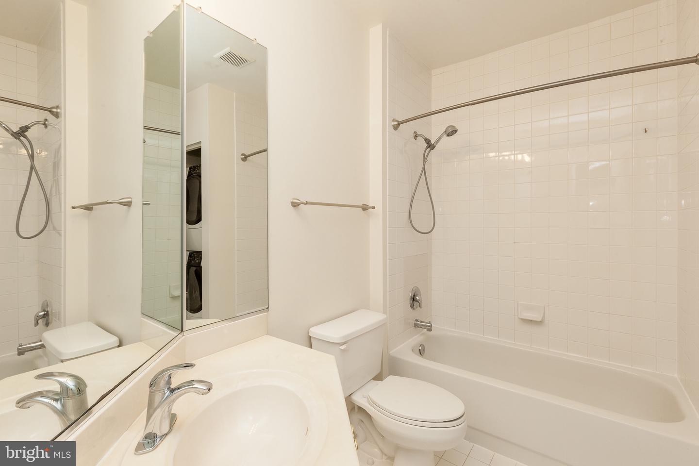 2204 WESTCOURT LN #201, HERNDON, Virginia 20170, 1 Bedroom Bedrooms, ,1 BathroomBathrooms,Residential,For sale,2204 WESTCOURT LN #201,VAFX2245930 MLS # VAFX2245930