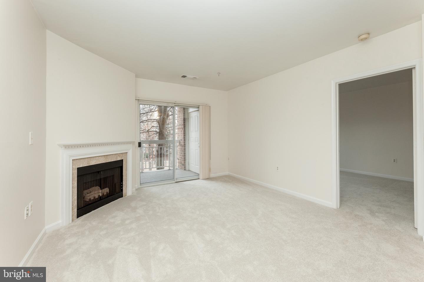 2204 WESTCOURT LN #201, HERNDON, Virginia 20170, 1 Bedroom Bedrooms, ,1 BathroomBathrooms,Residential,For sale,2204 WESTCOURT LN #201,VAFX2245930 MLS # VAFX2245930