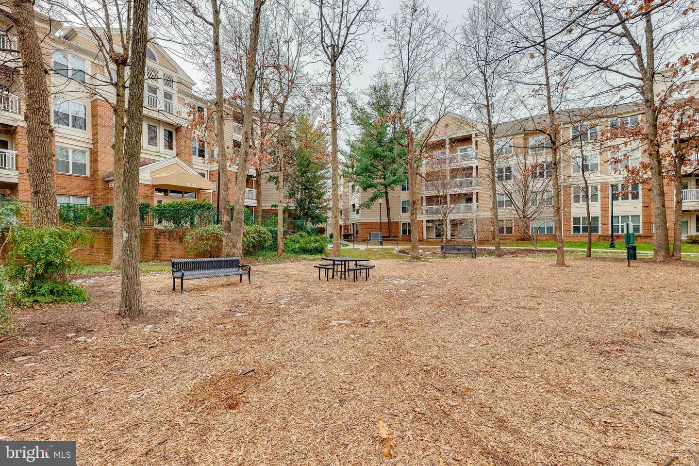 2204 WESTCOURT LN #201, HERNDON, Virginia 20170, 1 Bedroom Bedrooms, ,1 BathroomBathrooms,Residential,For sale,2204 WESTCOURT LN #201,VAFX2245930 MLS # VAFX2245930