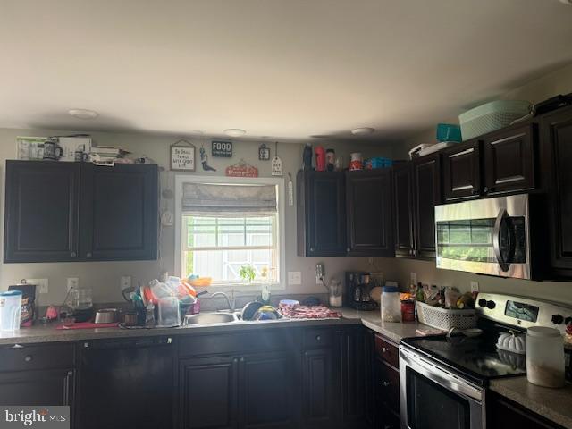 453 KIRBY AVE, WAYNESBORO, Virginia 22980, 3 Bedrooms Bedrooms, ,2 BathroomsBathrooms,Residential,For sale,453 KIRBY AVE,VAWB2000170 MLS # VAWB2000170